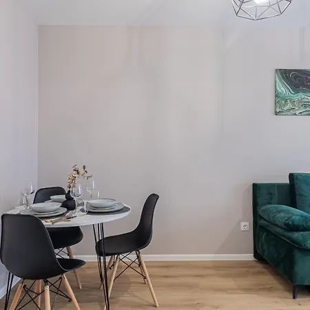 Apartamento Luxury Collection Flats In Centre Of #beautiful #brasov At #coresi Mall