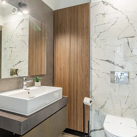 Luxury Collection Flats In Centre Of #beautiful #brasov At #coresi Mall Apartamento *